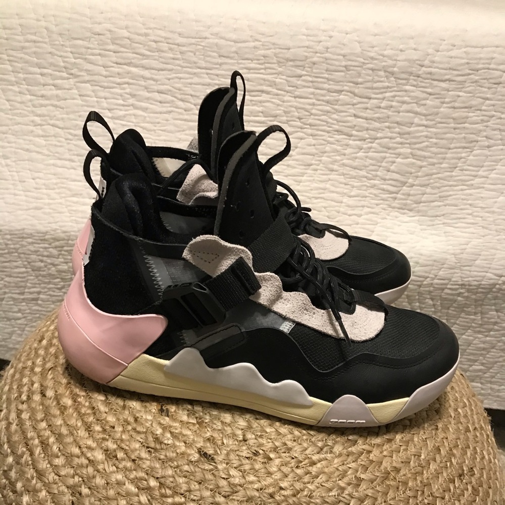 Air Jordan Defy